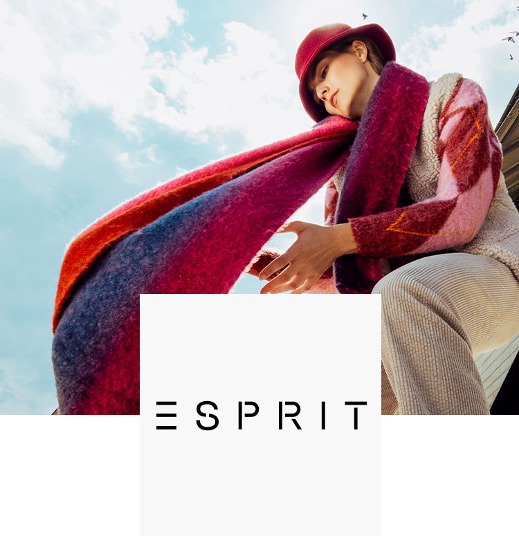 Frau mit Schal im Wind, Esprit Logo