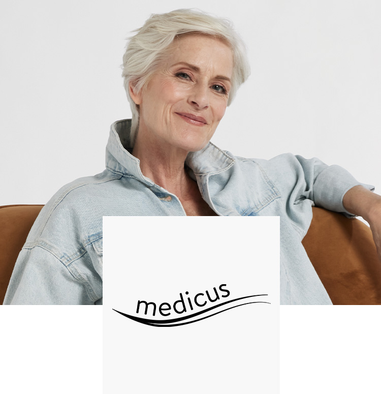 Woman on a armchair with medicus loafers