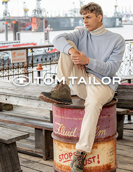 Man at the harbour. Tom Tailor.